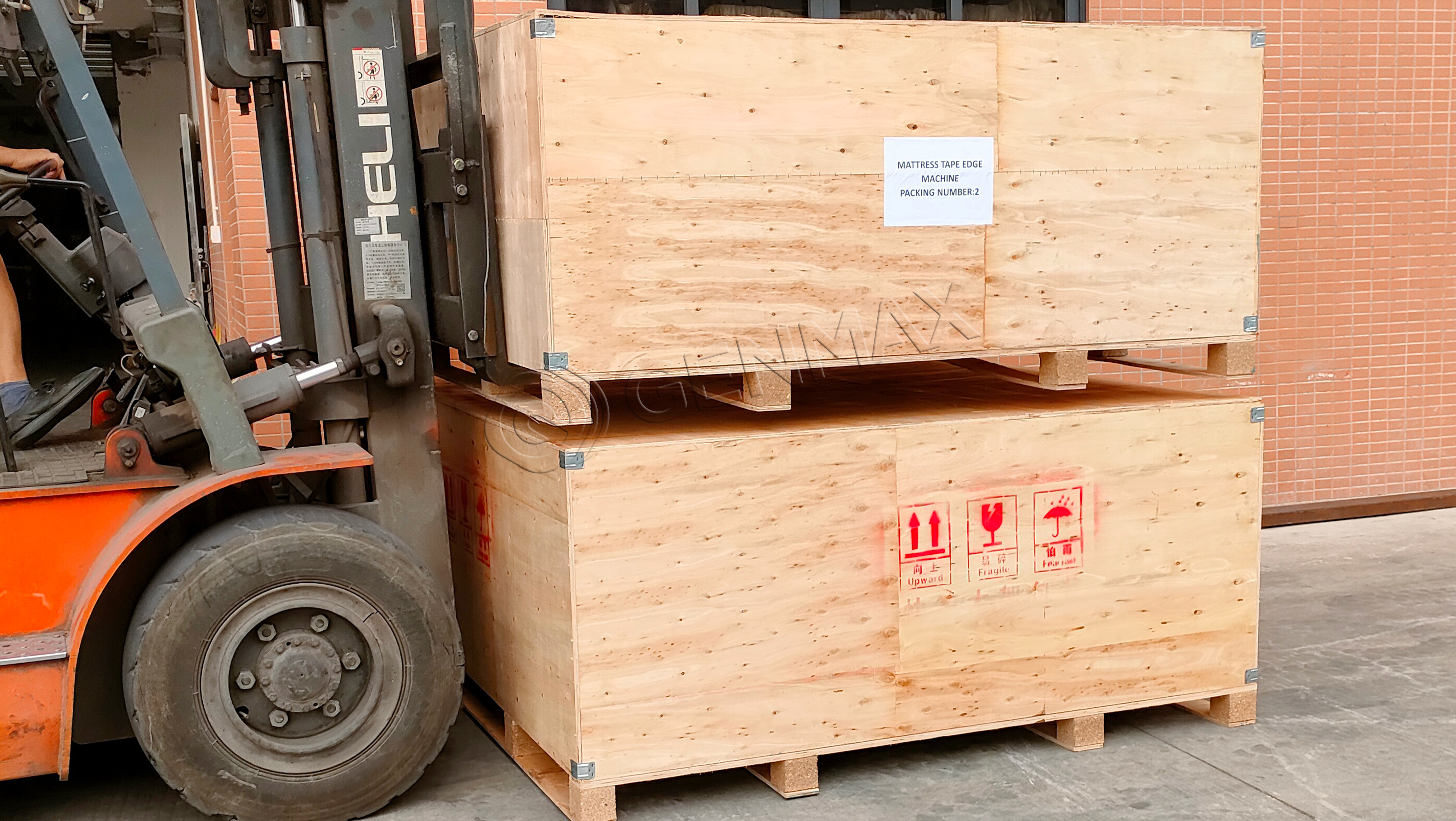 GENMAX ШВЕЙНАЯ МАШИНА ДЛЯ МАТРАСОВ (2)