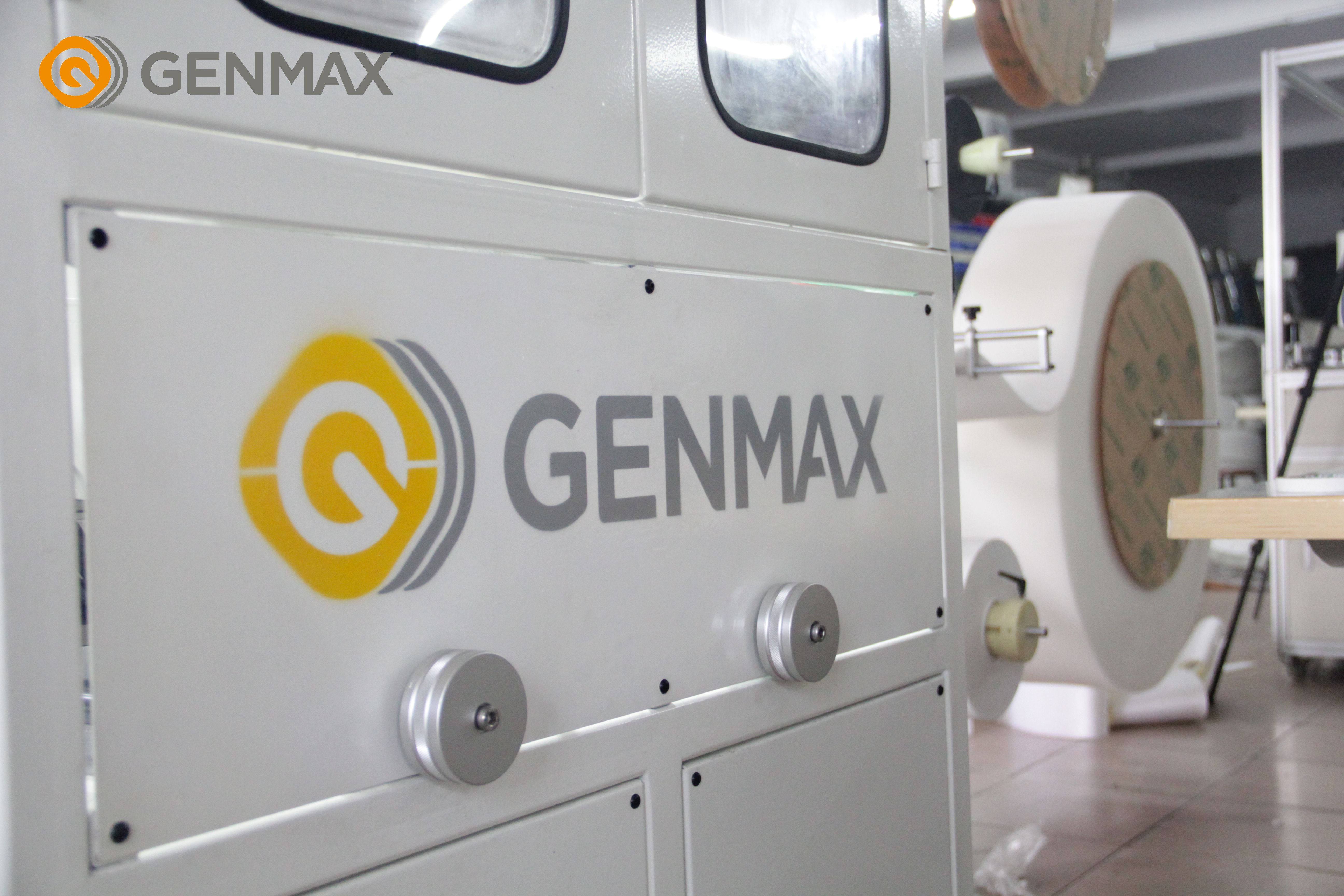 调整锁边的距离宽度 调整锁边的距离宽度