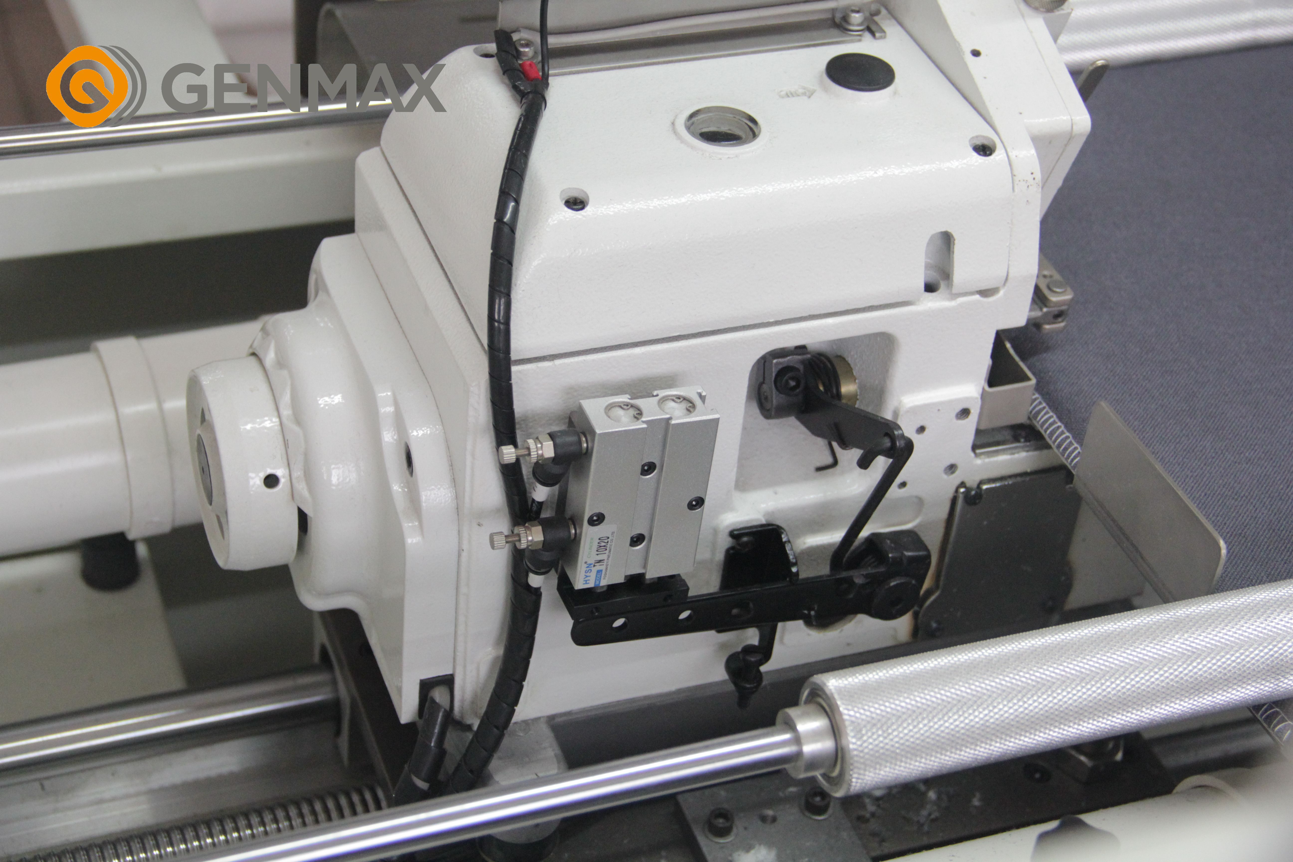 打开黑色加油 打开黑色加油