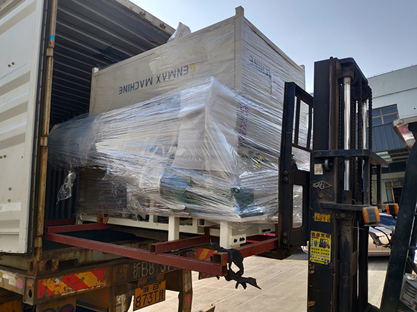 Станок для обработки краев матраса genmax 02