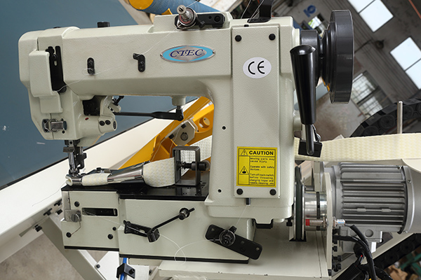 Машина для обработки краев матраса genmax 03